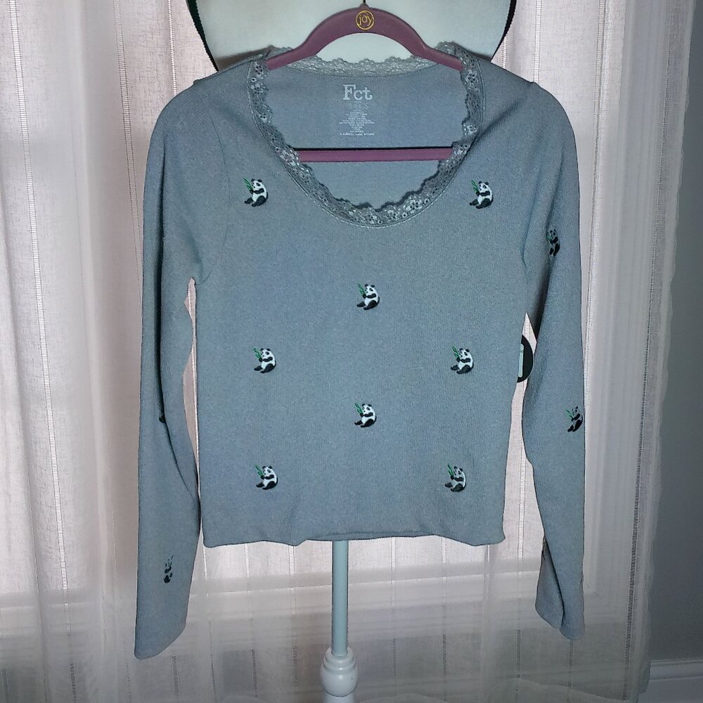 FCT Long Sleeve Lace Scoop Neck Gray Ribbed w/ Small Panda Accents Top Childs XL
